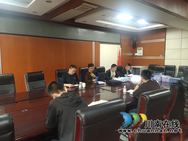 泸县禁毒委到百和镇开展禁毒重点整治攻坚决战第二阶段工作考核检查(图1) 泸县禁毒委到百和镇开展禁毒重点整治攻坚决战第二阶段工作考核检查(图1)