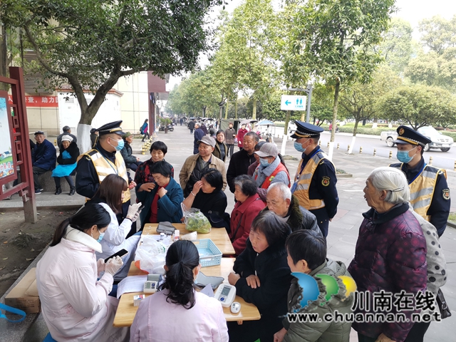 泸县综合行政执法局联合县公安、环保等部门积极开展噪音污染专项整治行动(图2)