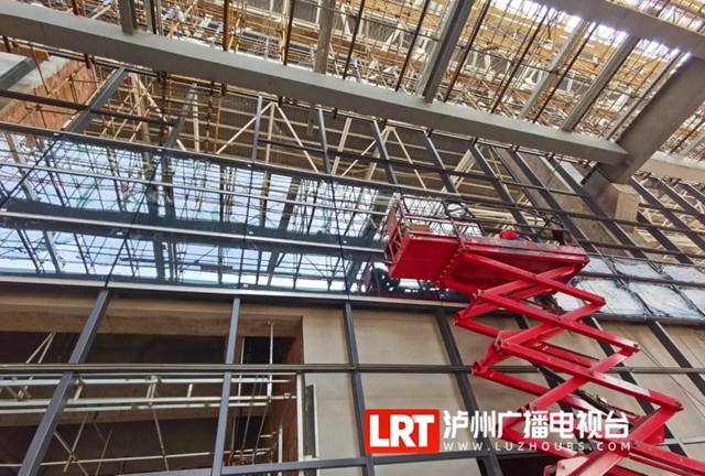 泸州高铁站屋面封顶！(图5)