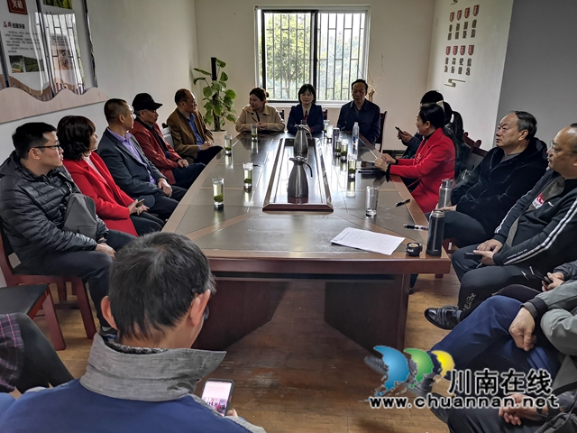 民盟纳溪区基层委员会专题调研特早茶产业(图1)