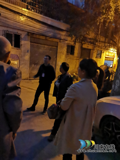 龙马潭区小市街道：小区化粪池堵塞，社区协调解民忧(图1)