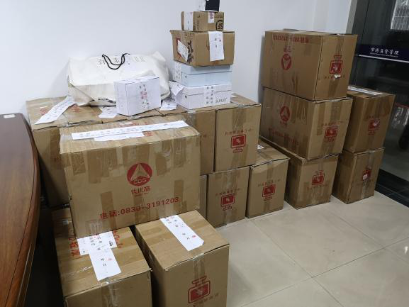 LV、CHANEL、HERMES…泸州12个卖涉外名牌“A货”商家被查！(图7)