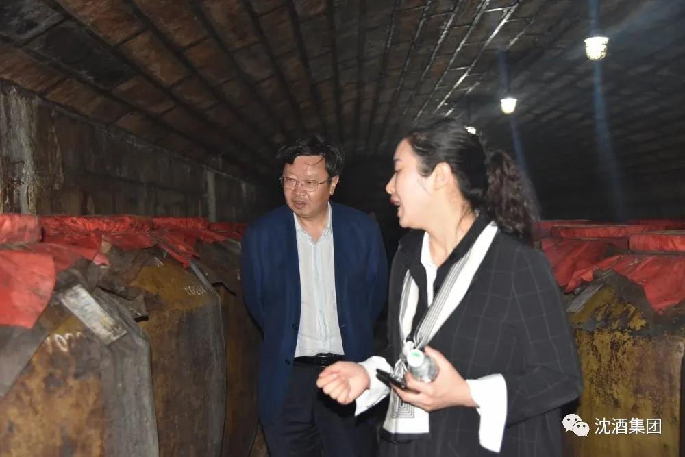 泸州市政协副秘书长黄辉一行调研中国沈酒庄(图5)