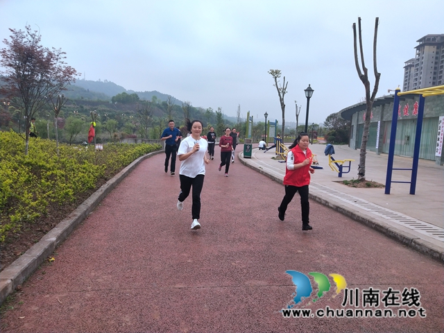 泸县残联党支部开展环境保护与健康生活主题志愿服务活动(图5)