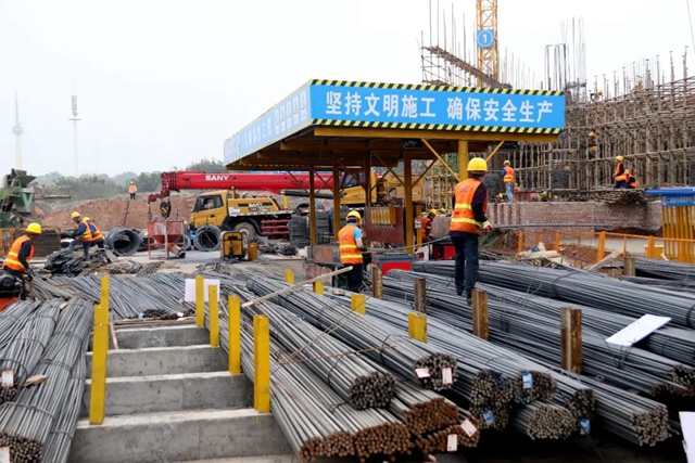 9月1日建成投用,龙马高中最新进展来了!(图5) 9月1日建成投用,龙马高中最新进展来了!(图5)