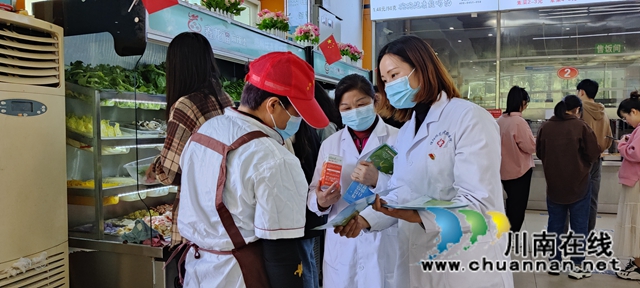 终结结核流行，自由健康呼吸！河南信阳师范学院学雷锋医疗志愿服务活动圆满结束(图3)