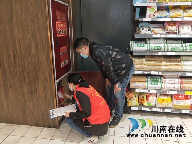 江阳区华阳街道开展消防安全排查活动(图3) 江阳区华阳街道开展消防安全排查活动(图3)