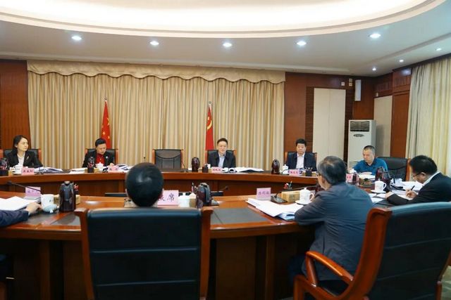 泸州：市委常委会专题学习《严格执行防止干预司法“三个规定”的工作意见》(图1)