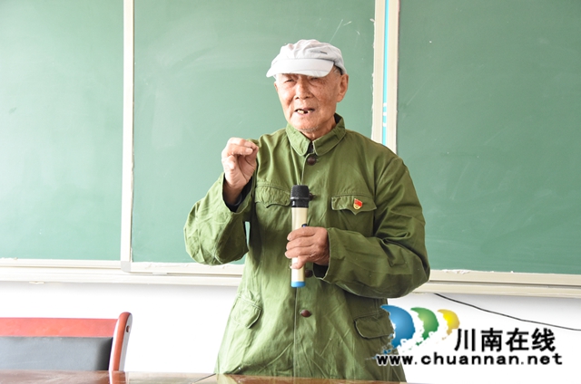 纳溪：老兵讲述战斗故事，红色记忆传承红色气质(图1)