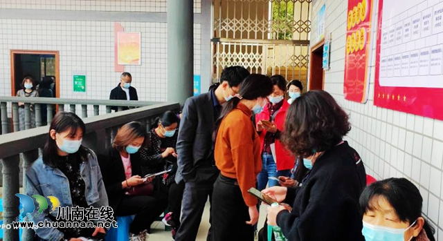 龙马潭:“免费新冠疫苗”接种送上门(图5) 龙马潭:“免费新冠疫苗”接种送上门(图5)