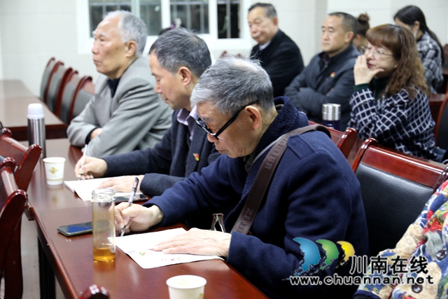 龙马潭区：听党课回顾“长征路”，学精神走好新征程(图2)