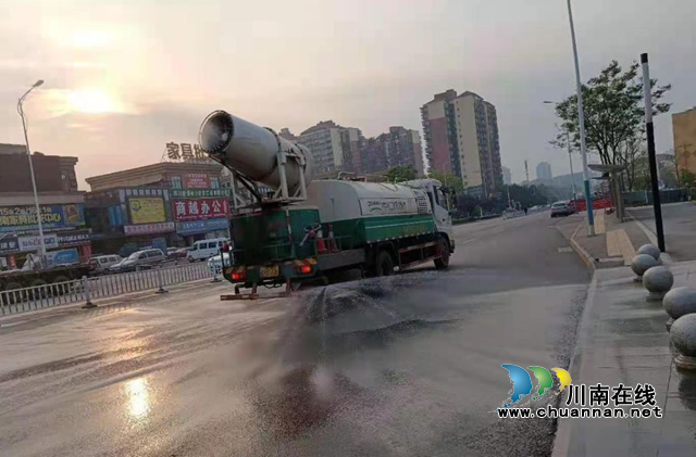 龙马潭区综合行政执法局:多点发力,提升城市环境助力酒博会(图4) 龙马潭区综合行政执法局:多点发力,提升城市环境助力酒博会(图4)