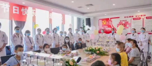 泸州首次!西南医大附院党团医疗志愿服务总队荣获全国最佳志愿服务组织(图11) 泸州首次!西南医大附院党团医疗志愿服务总队荣获全国最佳志愿服务组织(图11)