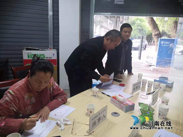 龙马潭区小市街道：房屋渗水起纠纷，老兵调解促和谐(图1)