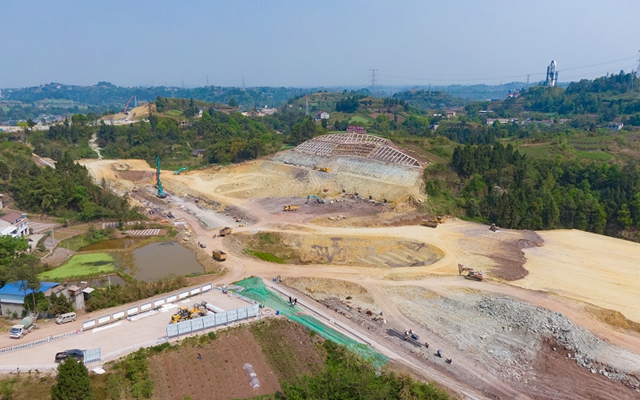 好多人都不晓得，内江正在新修一个高铁站，最新进度——(图1)