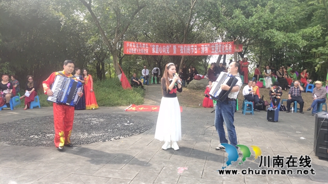 龙马潭区小市街道开展“家庭心向党”暨“我们的节日· 清明”主题文化活动(图1)