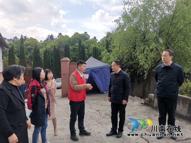 何刚督导龙马潭区宗教场所森林防灭火工作(图1)