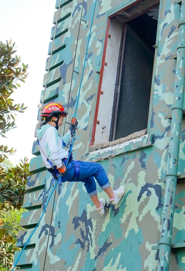 队站开放丨泸州消防迎来了这批“特殊朋友”(图12) 队站开放丨泸州消防迎来了这批“特殊朋友”(图12)