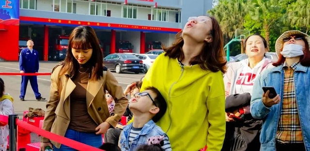 队站开放丨泸州消防迎来了这批“特殊朋友”(图14) 队站开放丨泸州消防迎来了这批“特殊朋友”(图14)