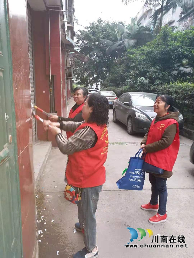 龙马潭区红星街道龙桥子社区侨胞侨属响应社区号召开展周末一小时志愿服务活动(图5) 龙马潭区红星街道龙桥子社区侨胞侨属响应社区号召开展周末一小时志愿服务活动(图5)