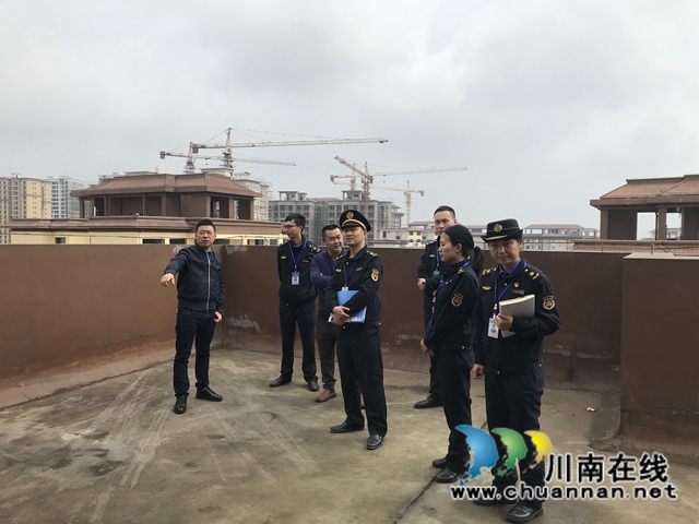 泸州市城管执法督查支队检查泸县2021年第一季度城管执法工作(图2)