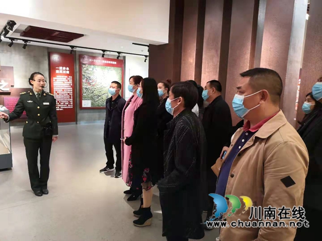 海南省泸州商会古蔺商会联合开展党史学习教育(图3)