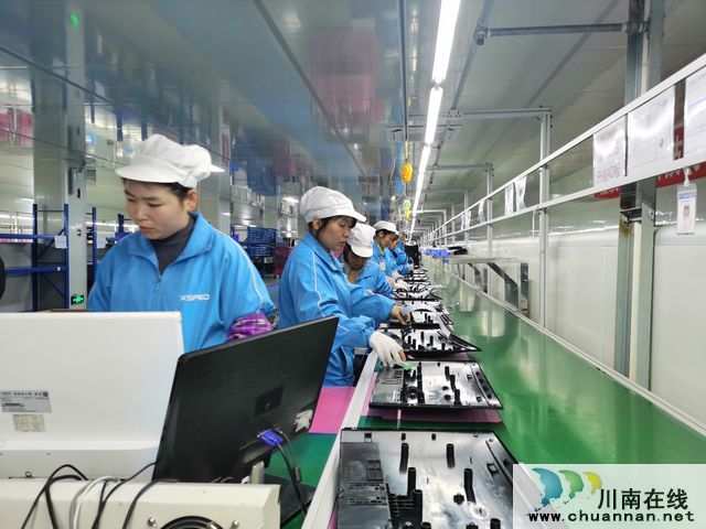 泸县打好高质量发展组合拳，全力打造千亿产业园(图1)