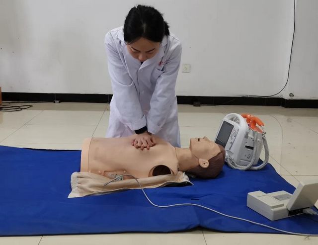 这支队伍代表西南医大中西医结合学院进军全国总决赛！(图6)