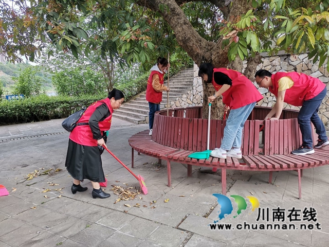 龙马潭区红星街道奥体社区开展爱国卫生整治行动(图4)