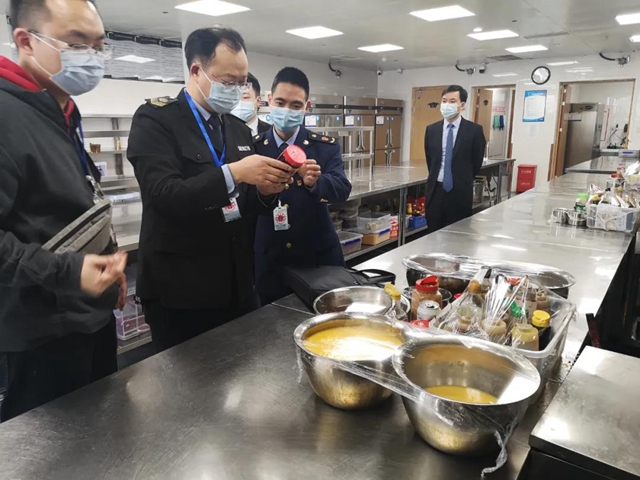 泸州2021年餐饮单位食品安全“红黑榜”来了，有你熟悉的吗？(图9)