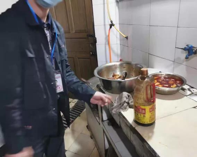 泸州2021年餐饮单位食品安全“红黑榜”来了，有你熟悉的吗？(图21)