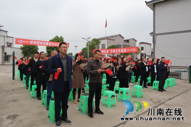 “学党史·颂党恩·跟党走”—酒城讲坛百场公益讲座基层行活动走进泸县云龙镇伏耳村(图1)