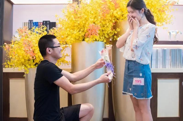 助学帮扶、婚恋服务、发放慰问金......泸州工会15件实事服务职工(图8)