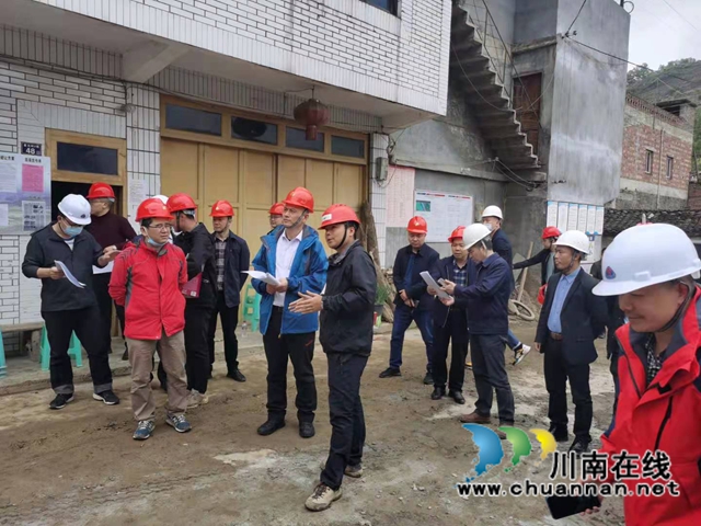 自然资源部2020年特大型地质灾害防治资金绩效评价工作组到古蔺县检查工作(图2)