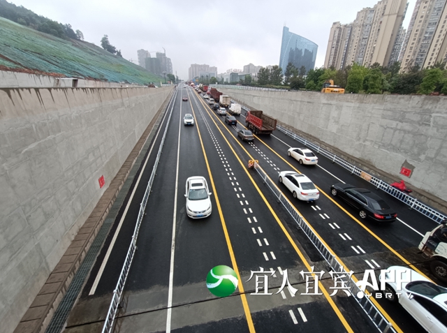 宜宾主城区又一座下穿隧道全线通车！(图4)