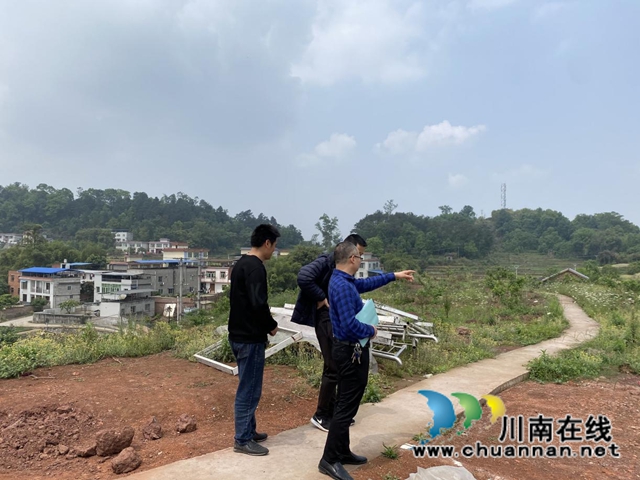 泸县扶贫移民局到百和镇开展2020年第一批专项扶贫资金项目验收(图2)