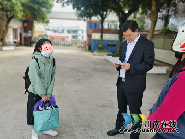 纳溪区法院：耐心劝导，迷途女孩回归求学路(图1)