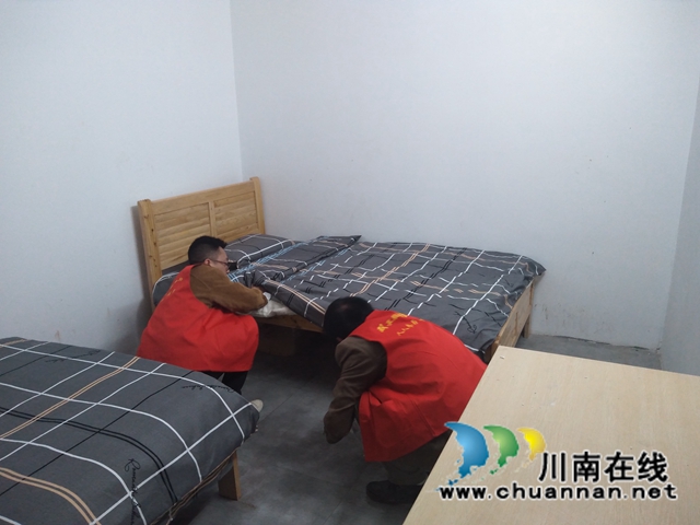 龙马潭区红星街道双桂社区开展“爱心敲敲门 温暧送上门”志愿服务活动(图4)