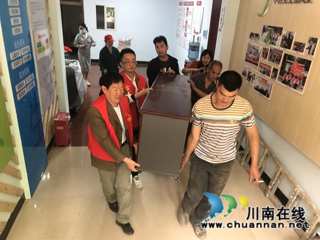 龙马潭区红星街道双桂社区开展“爱心敲敲门 温暧送上门”志愿服务活动(图5)