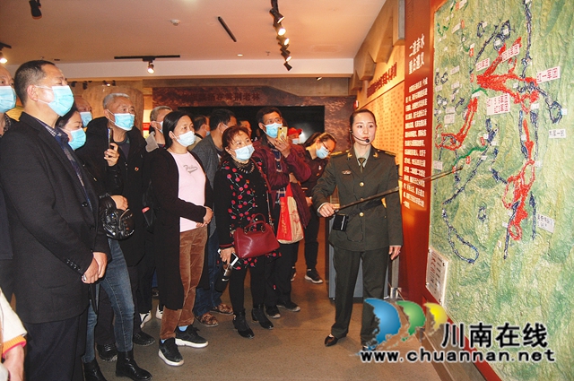 纳溪区上马社区参观四渡赤水陈列馆重温党史(图1)