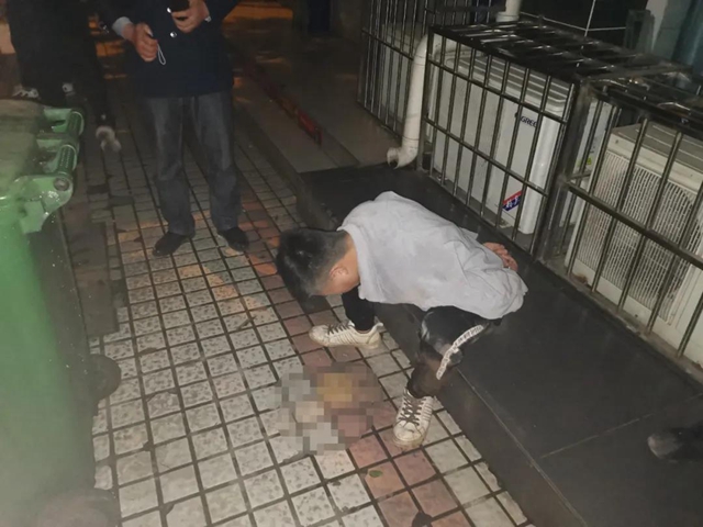 太牛了！宜宾民警一路狂追盗贼！小偷都跑吐了(图3)