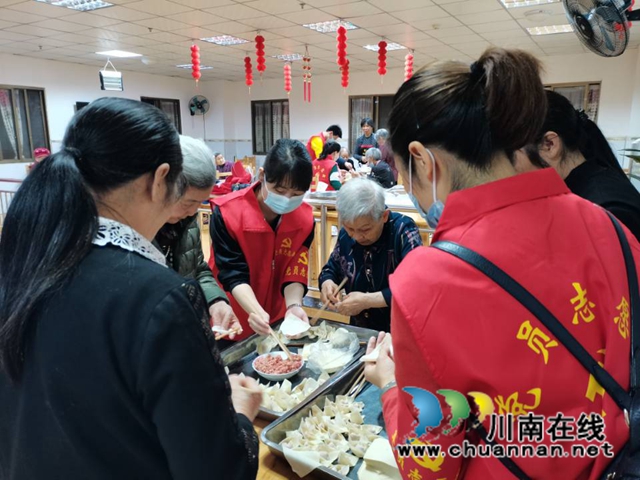 龙马潭区小市街道杜家街社区开展“情系养老院 志愿献爱心”志愿服务活动(图2)