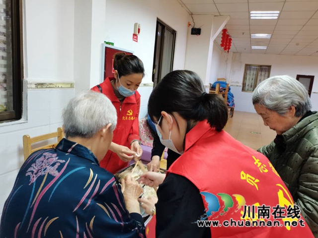 龙马潭区小市街道杜家街社区开展“情系养老院 志愿献爱心”志愿服务活动(图4)