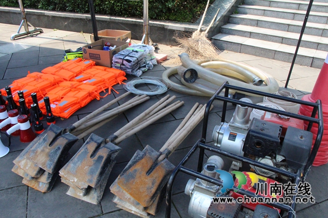 龙马潭区红星街道：“双盲”演练实打实，居安思危筑防线(图2)