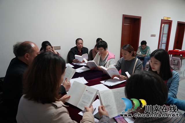 龙马潭区小市街道组织统战对象开展党史学习教育读书会(图1)