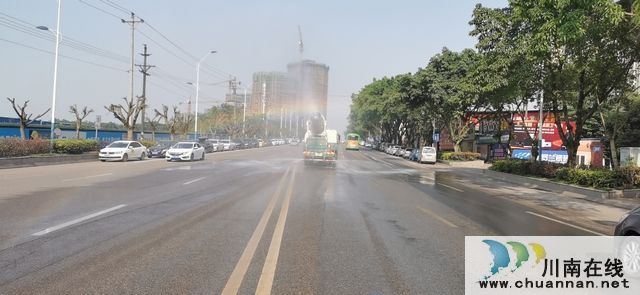 城管“五一”不打烊 坚守岗位有担当(图9)