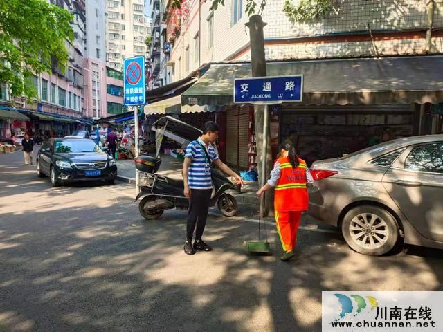 城管“五一”不打烊 坚守岗位有担当(图12)