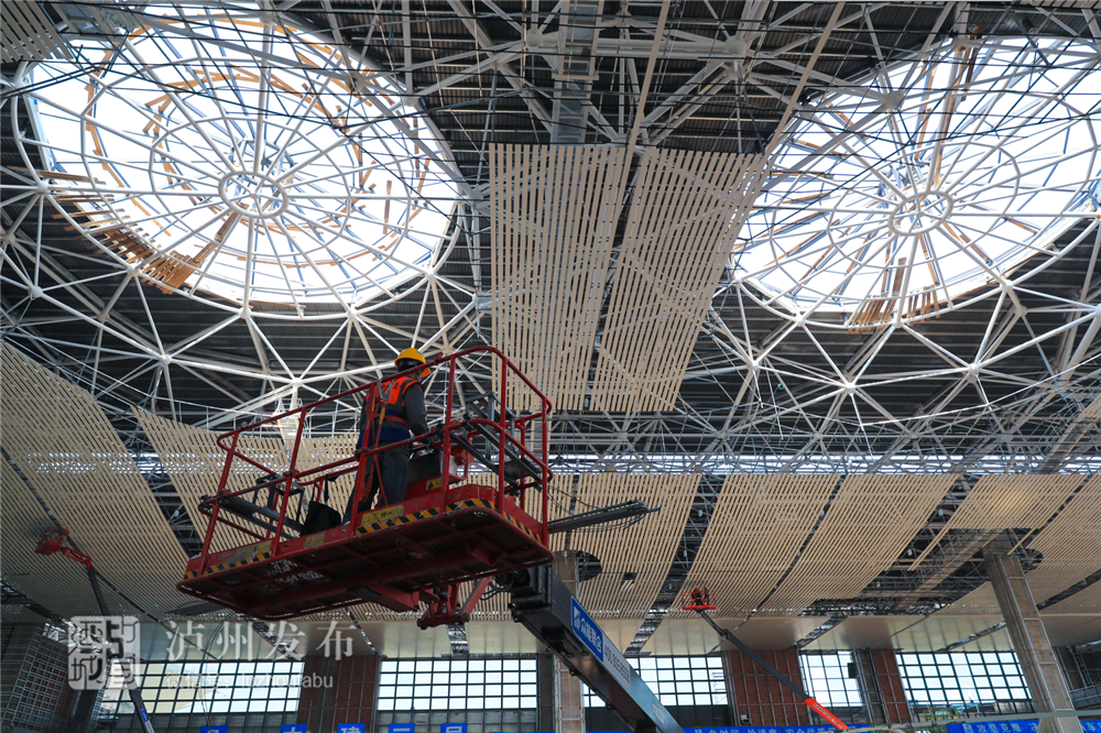 假期不休息，杨林兴督导调研绵泸高铁泸州段建设：全力确保如期通车运营(图3)