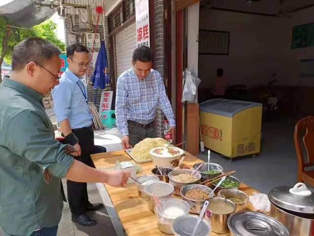 五一假期不歇力，泸州市场监管不打烊！(图1)