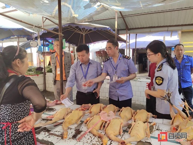 自贡主要城区全面禁止活禽交易宰杀！(图1)